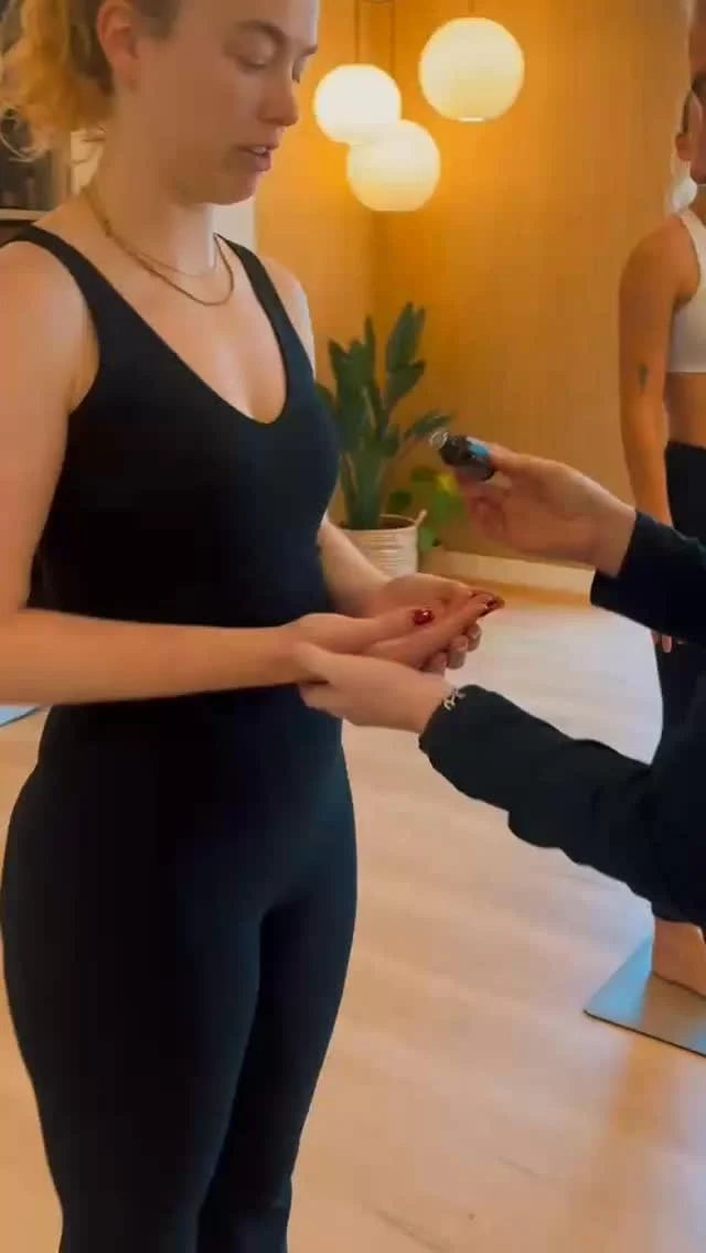 Something new is coming to Thursdays ✨

Not a new class…
but a different way to experience it.

We’re layering essential oils into our Essentials Mat Pilates - subtle, guided, and intentionally woven through your practice.

Designed to support how you move, breathe, and feel…

• encourages a deeper connection to your breath
• enhances the sensory experience of your practice
• helps ground or uplift your energy, depending on the blend
• creates a calm, intentional atmosphere to arrive into

This is your space to slow down, tune in, and build from the foundations — with a little more intention in every breath.

Join us this Thursday 🤍

#EssentialsMat #PilatesCapeTown #MoveWithIntention #MindfulMovement #WellnessRitual PilatesExperience CapeTownWellness BreathAndBody ElevateYourPractice PilatesCommunity